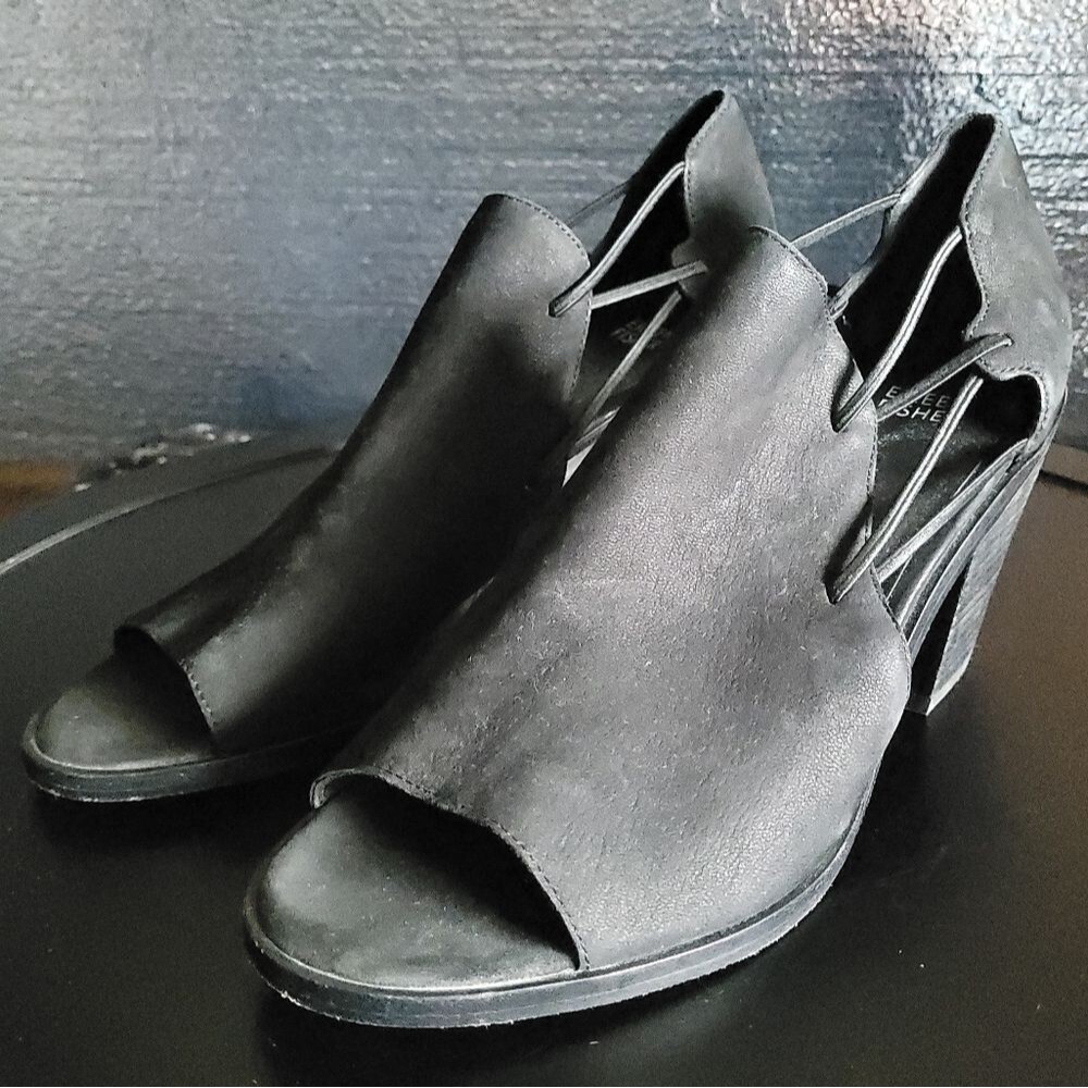 Eileen Fisher Alfie Nubuck Cutout Bootie, aka Nikki  Black womens 11